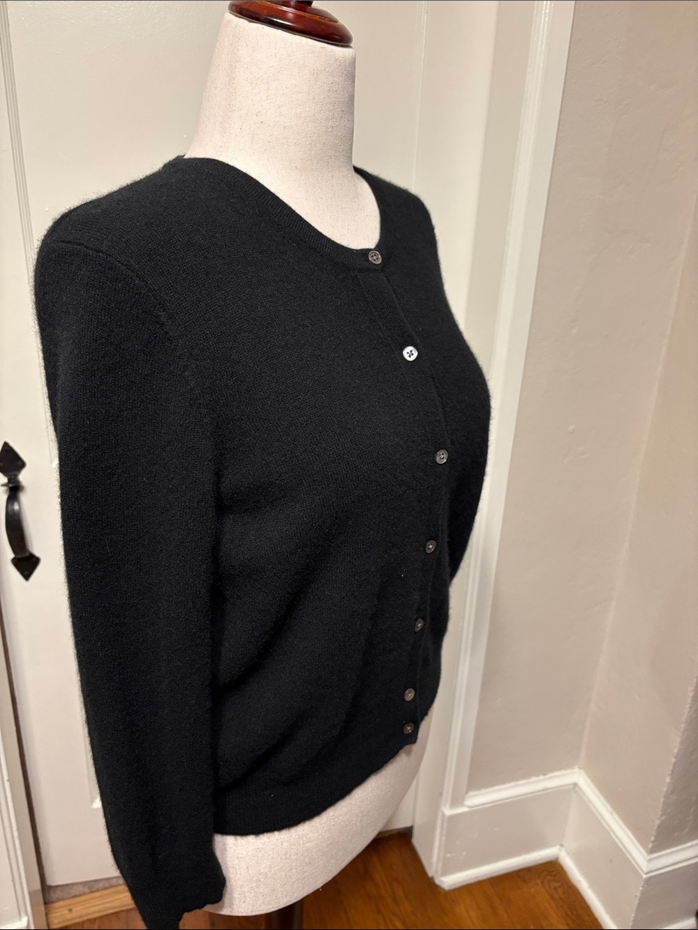 Ann Taylor 100% Cashmere Black Women’s Button-Up Sweater Cardigan - Picture 3 of 7